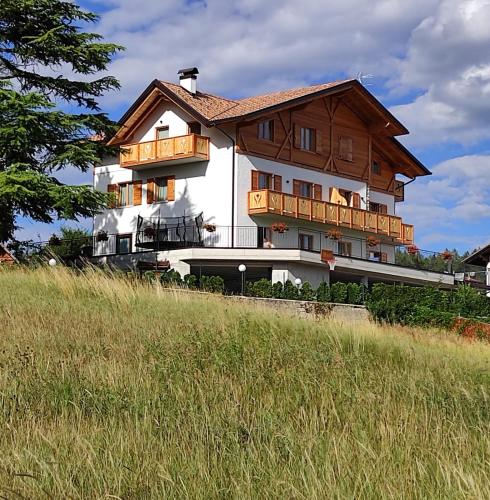 Agritur Rizzi di Inama Ugo — hotel in Coredo