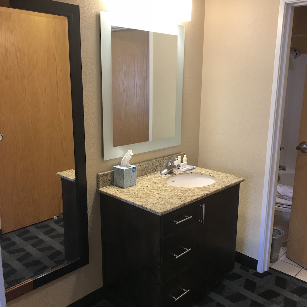 TownePlace Suites by Marriott Bend - photo 19