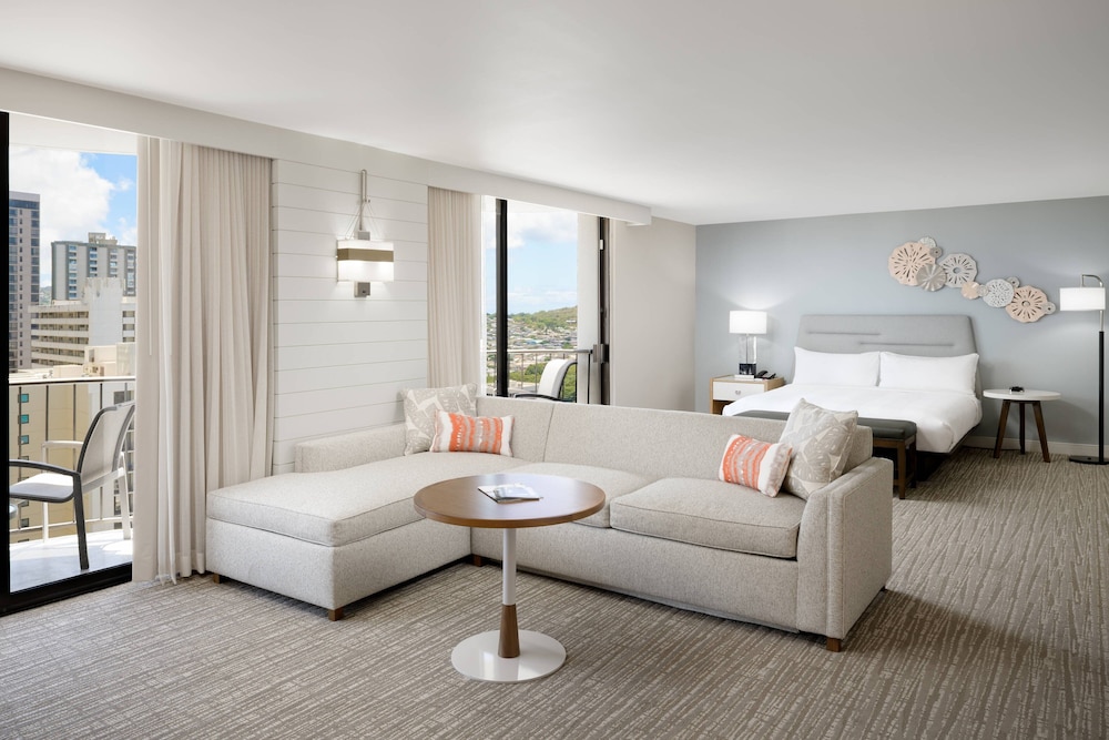 Waikiki Beach Marriott Resort & Spa - photo 50