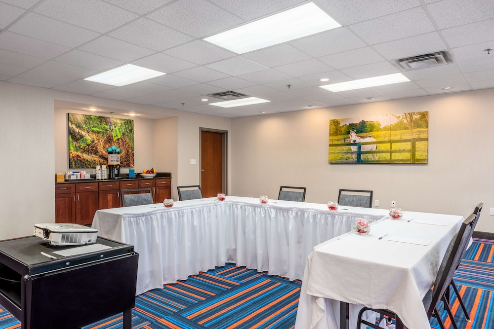 Hampton Inn & Suites Hopkinsville - photo 35