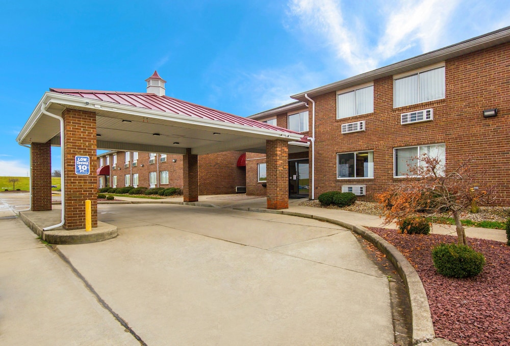 Red Roof Inn Lawrenceburg - photo 38
