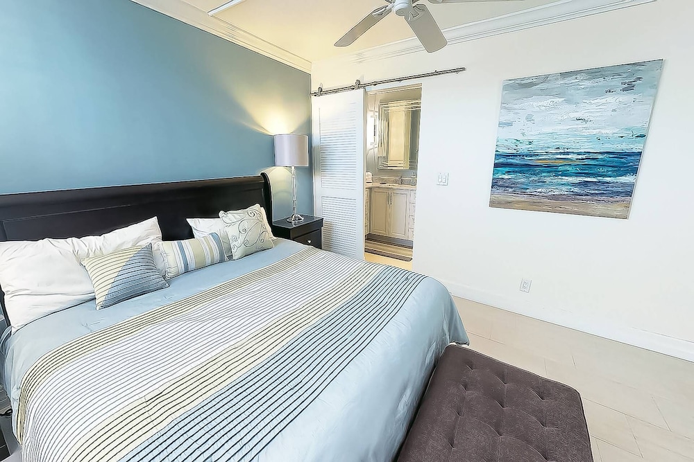 Harbor Towers 4th Fl Modern 3BR With Den - photo 23