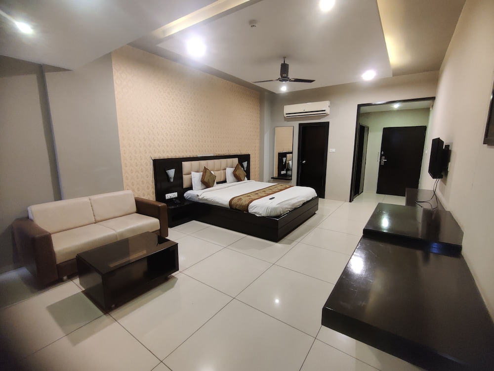 Hotel Restandview — Anand — photo 5