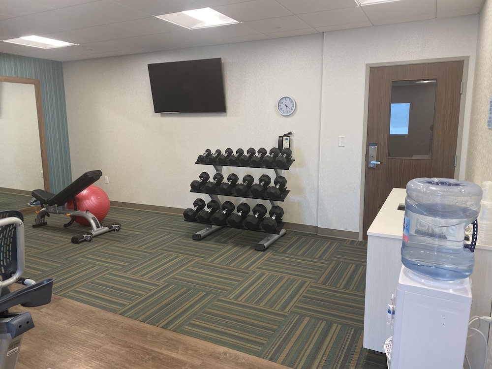 Holiday Inn Express & Suites Junction by IHG - photo 38