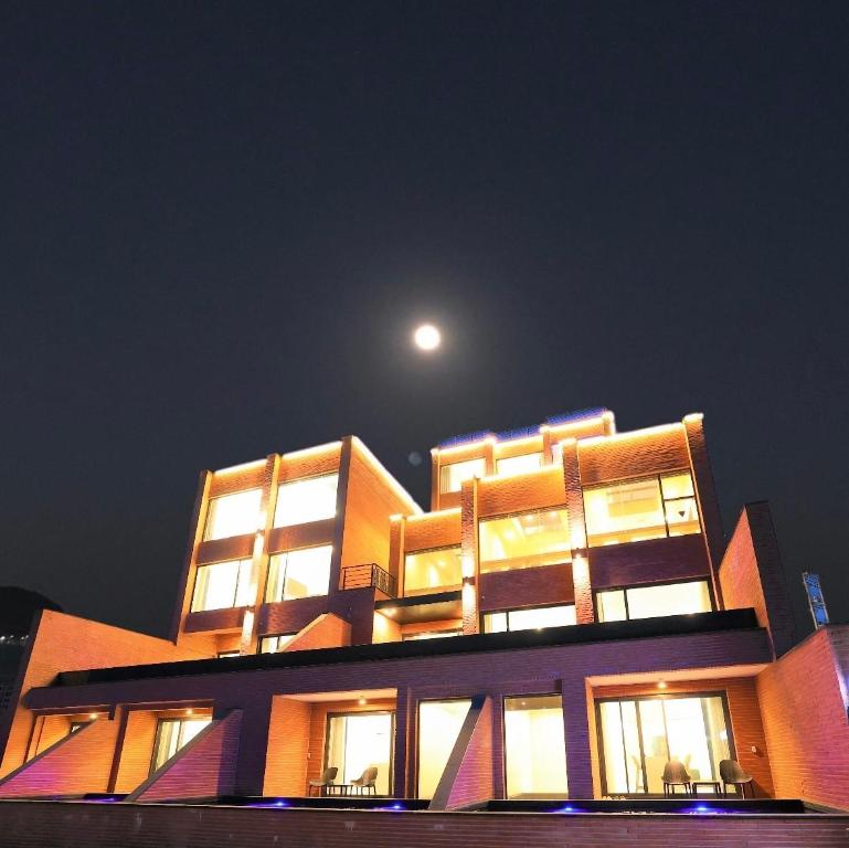 Pohang Case Poolvilla — Pohang — photo 2
