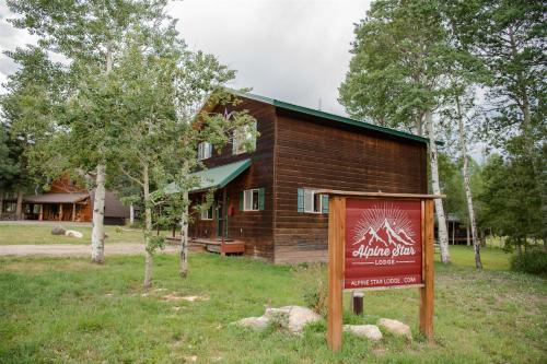 Alpine Star Lodge — 4-Star Luxury Hotel in West Yellowstone, United States