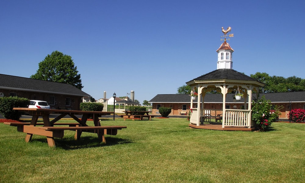 Weathervane Motor Court - photo 13