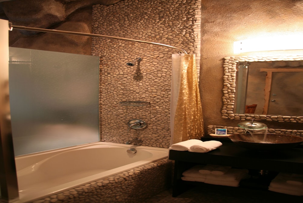 The Roxbury - photo 202