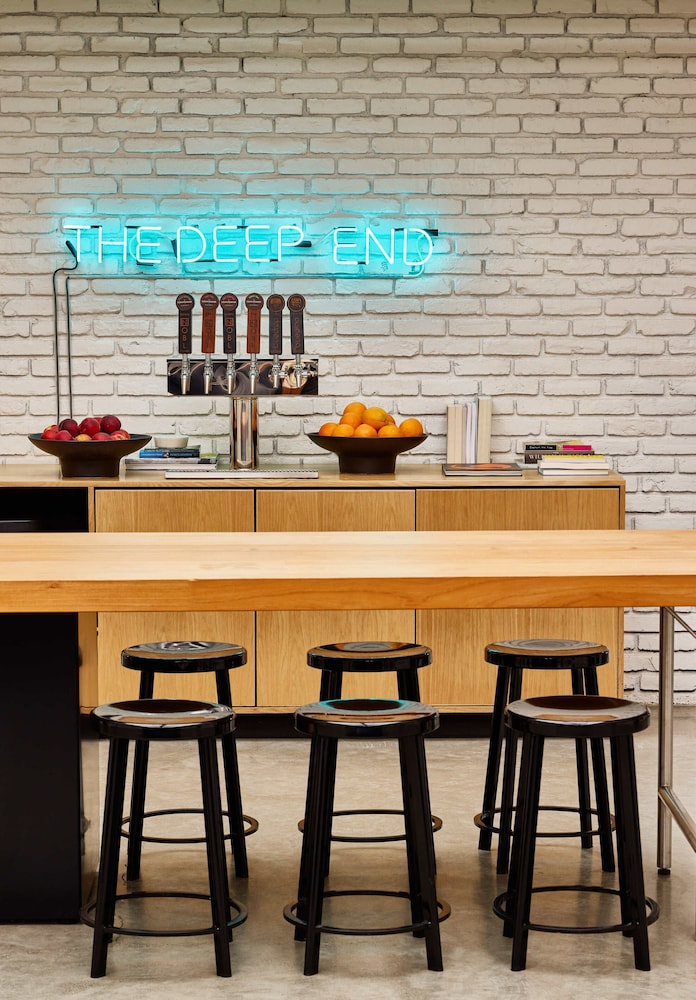 Bluebird Spa City Motor Lodge - photo 3