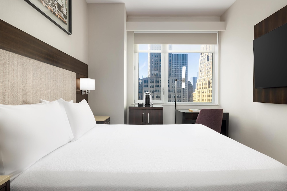 Hilton Garden Inn New York Times Square Central - photo 27