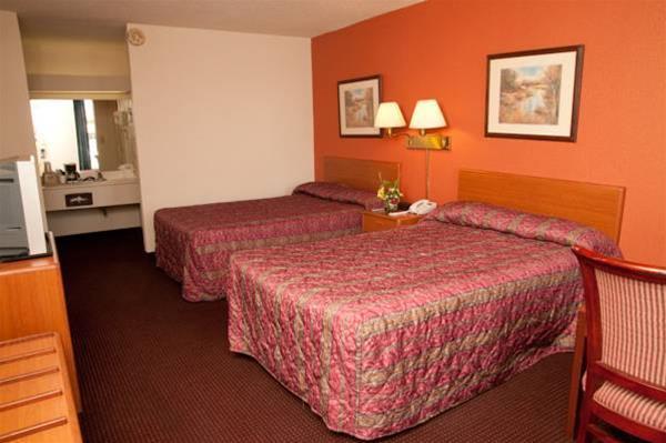 Old Hickory Inn Jackson - photo 7