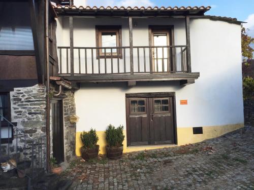 Casa Da Mencha 20428142 — Vinhais