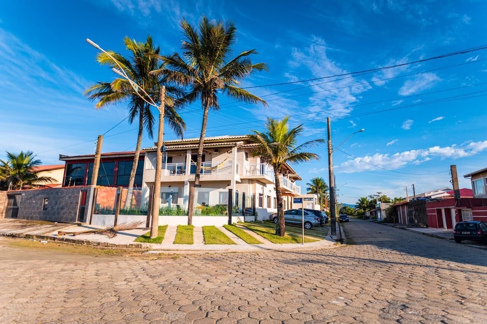 Mar Egeu Arte & Pouso in Peruibe, Brasil