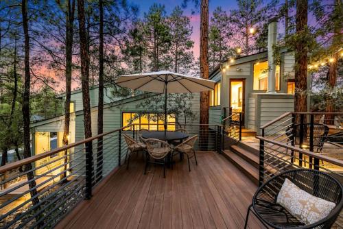 Prescott Treehouse Luxe 4BR 3B Home Sleeps 10 — 4-Star Luxury Hotel in Prescott, United States