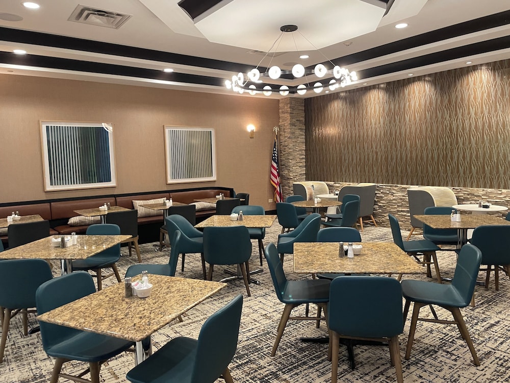 Holiday Inn Chicago Northwest Elgin by IHG - photo 40