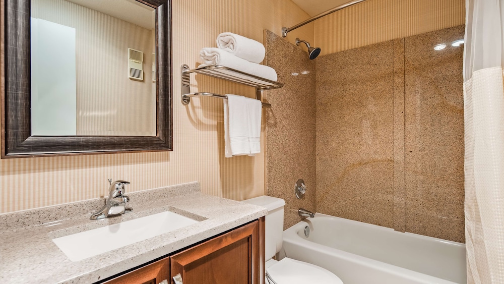 Lompoc Valley Inn and Suites - photo 19