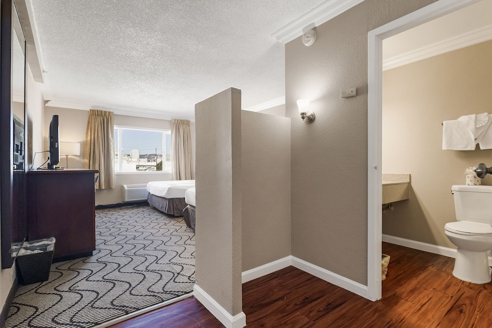 Jack London Inn - photo 8