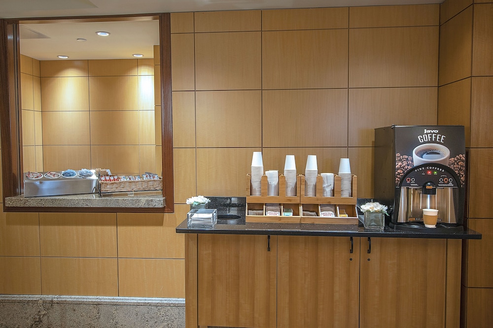 The Belvedere Hotel - photo 26
