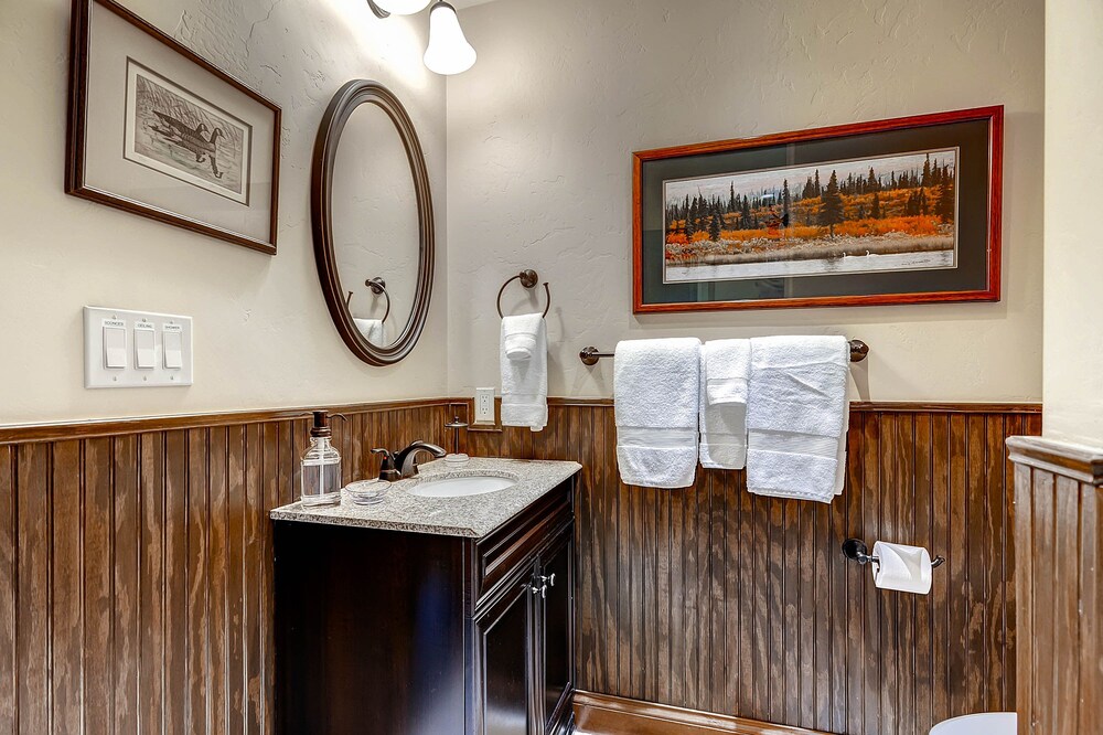 Highlands Slopeside by East West Hospitality - photo 342