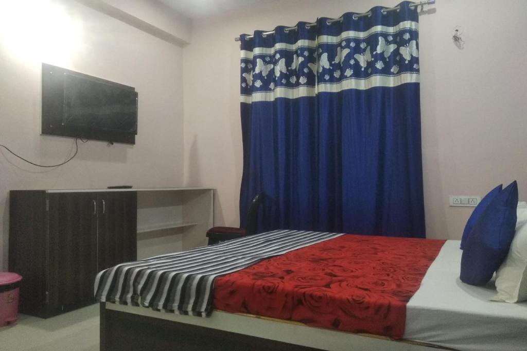 Pop 82753 Kavyainn in Pushkar, India