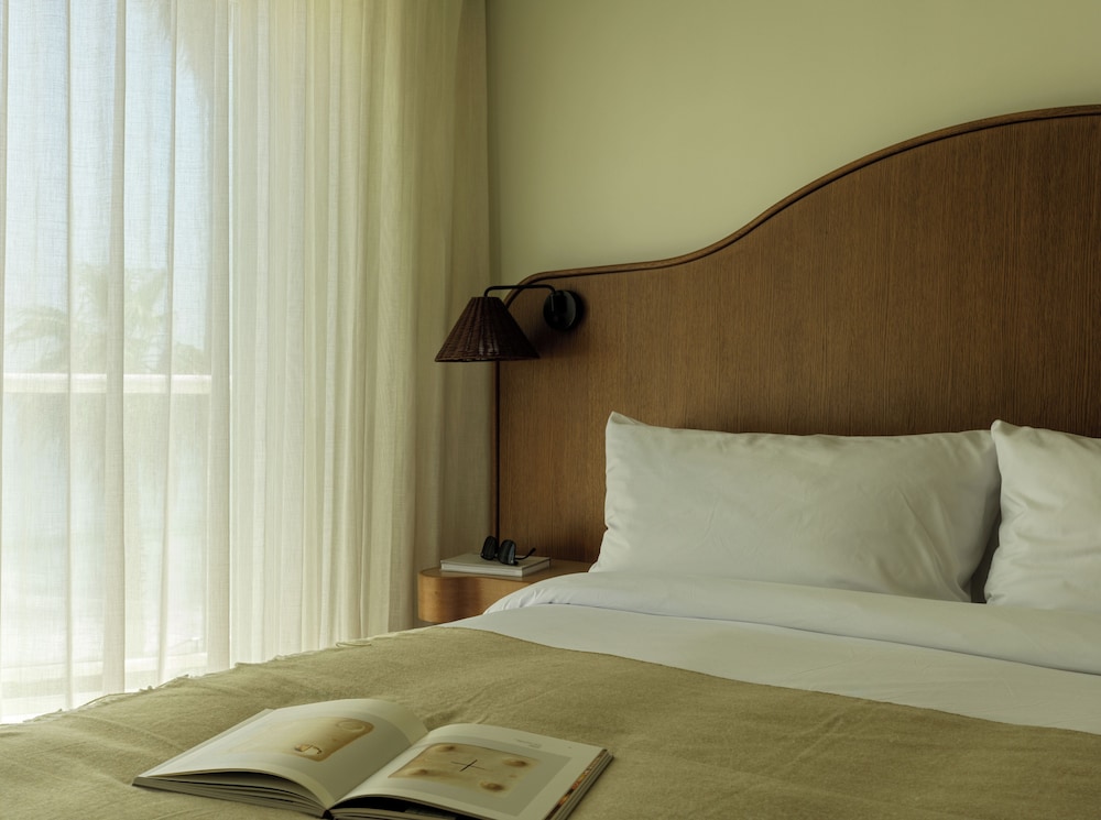 Casa Loma Beach Hotel - photo 9