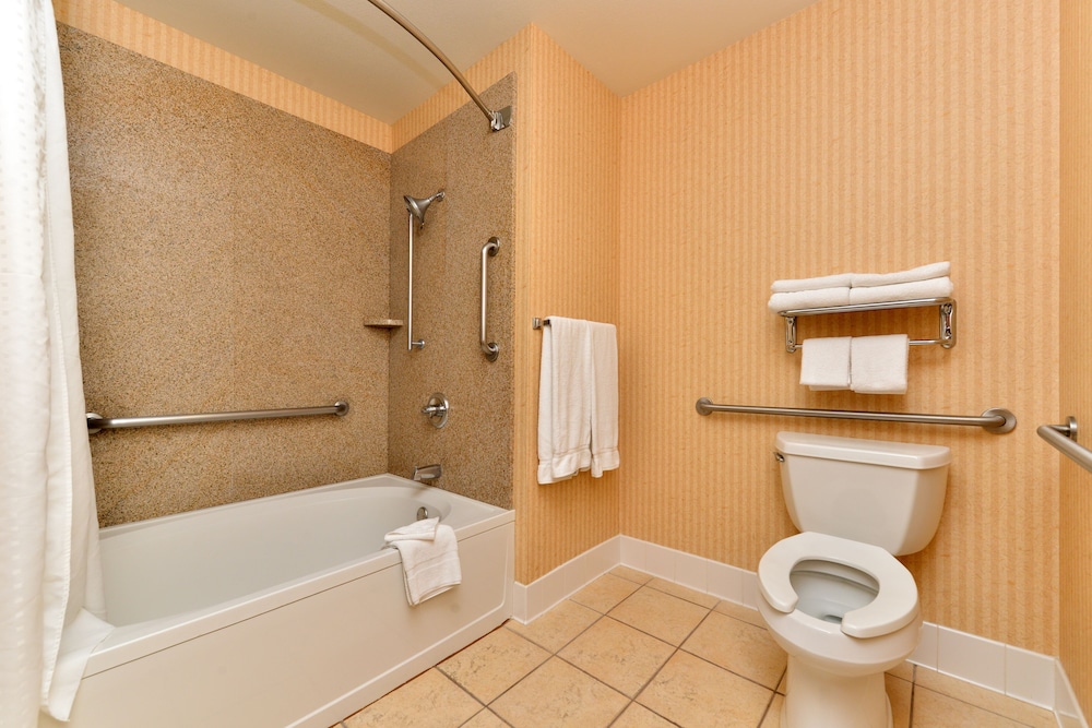Holiday Inn Express & Suites Elk Grove Central Hwy 99 by IHG - photo 18