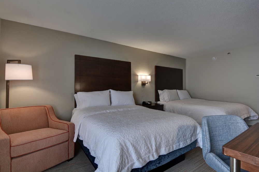 Hampton Inn Greenwood - photo 9