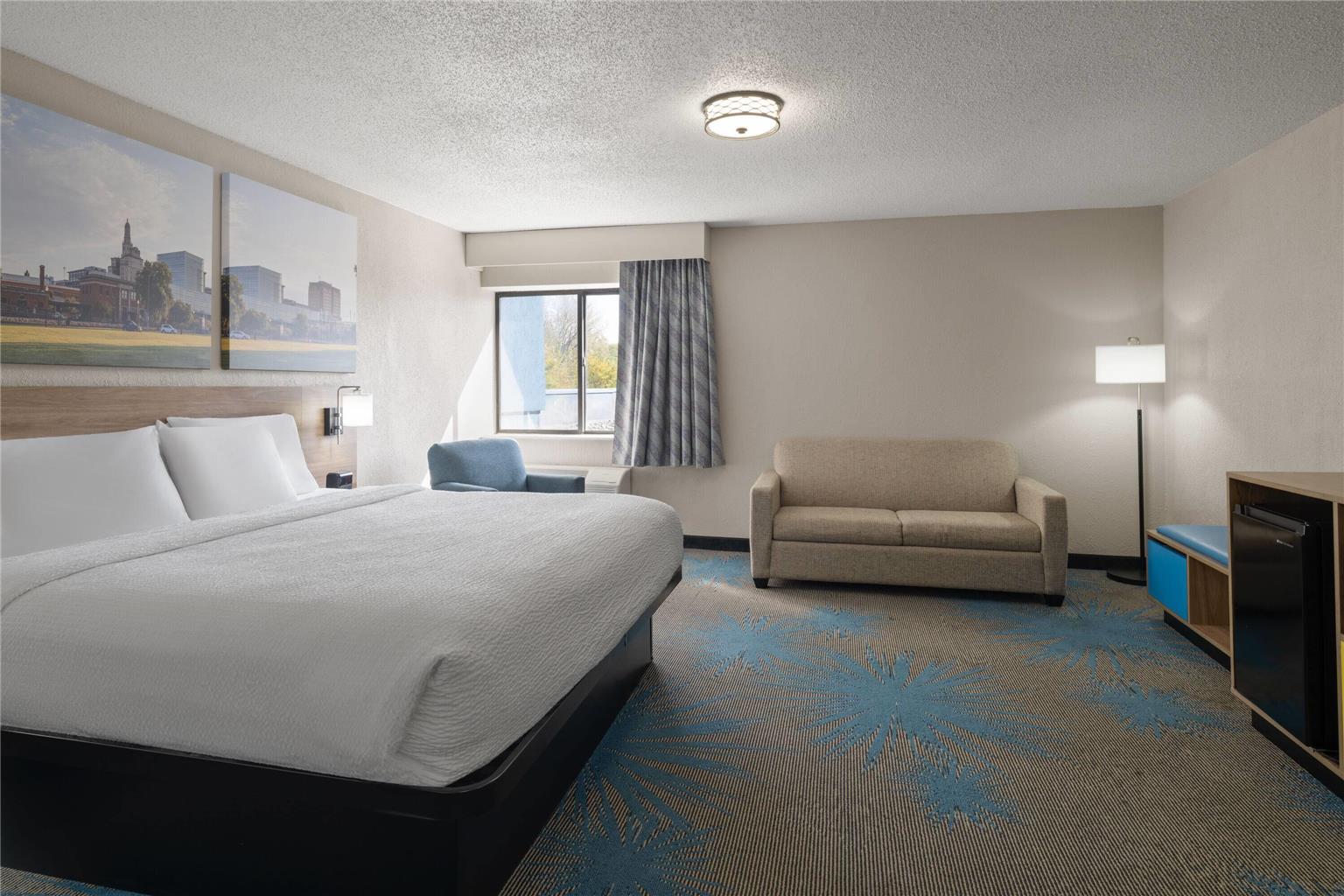 Days Inn By Wyndham Davenport - photo 21