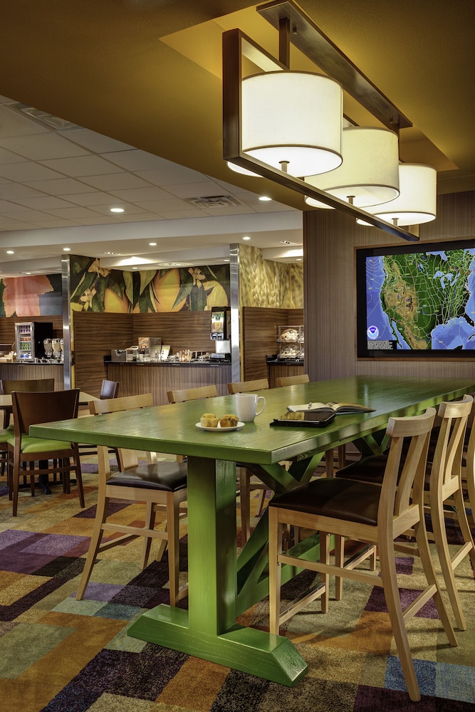 Fairfield Inn & Suites by Marriott Omaha West - photo 21
