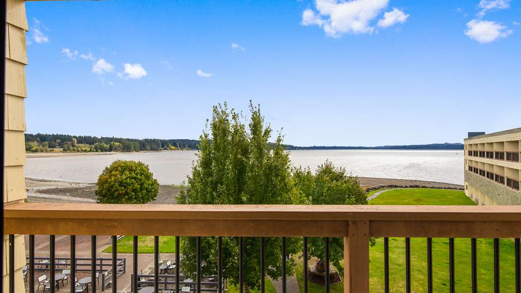 Best Western Plus Silverdale Beach Hotel - photo 42
