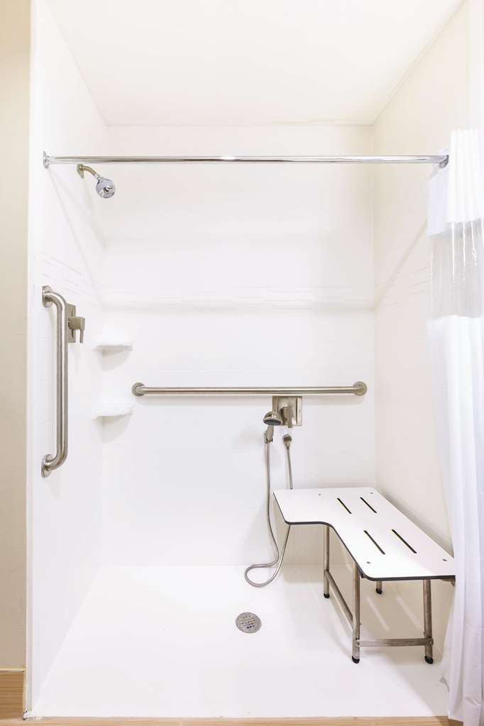 La Quinta Inn & Suites by Wyndham Rockport Fulton - photo 21