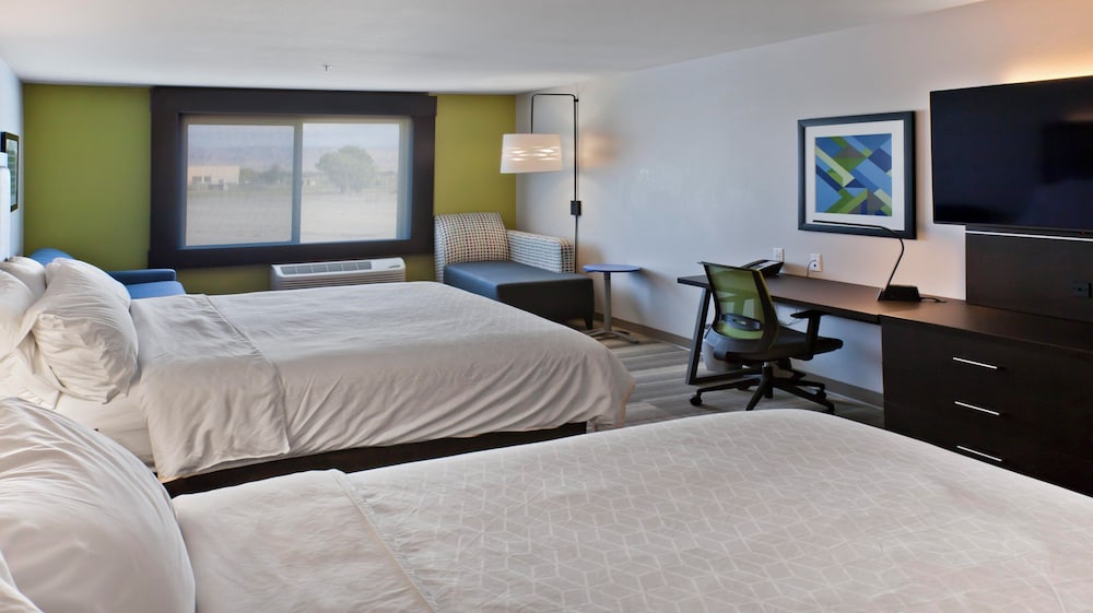 Holiday Inn Express and Suites Green River - photo 16