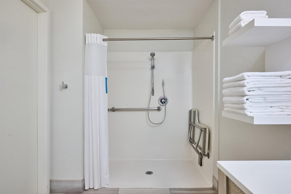Hampton Inn & Suites Hermosa Beach - photo 48