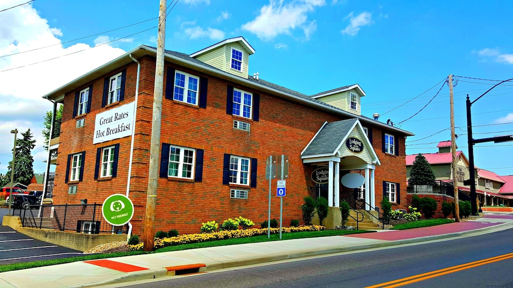 Lodging on the Square - featured photo