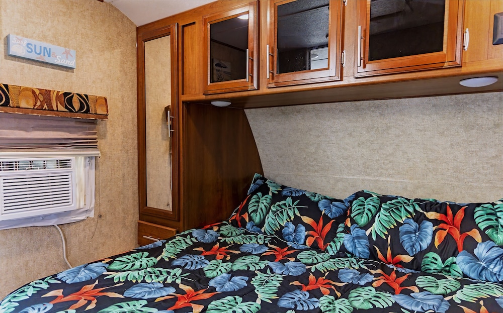 Blue Dolphin Inn and Cottages - photo 7