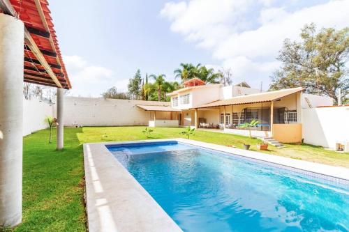 Casa De Campo Terraza Chapala Ajijic Cajititlan — 4-Star Luxury Hotel in Ixtlahuacan De Los Membrillos, Mexico