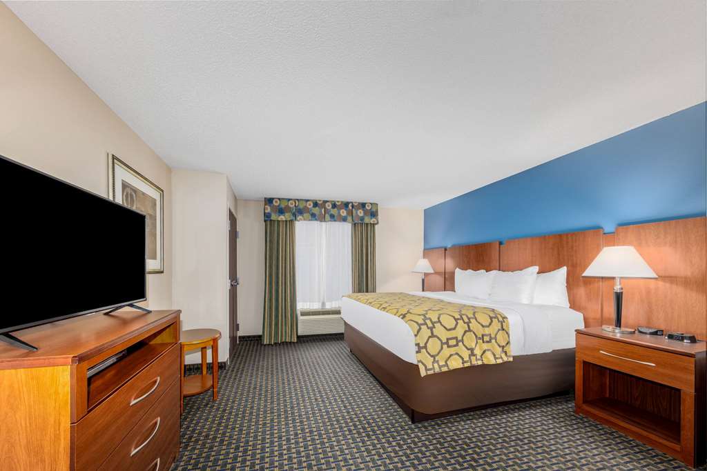 Baymont by Wyndham Pratt - photo 28