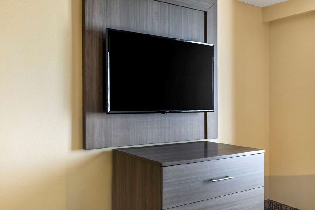 Comfort Suites DFW Airport - photo 13