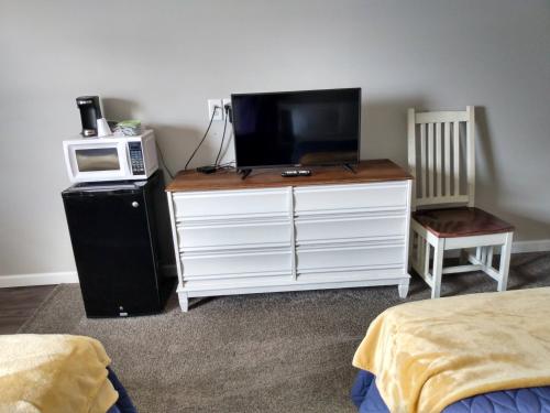 Country Inn Of Shelby - photo 8