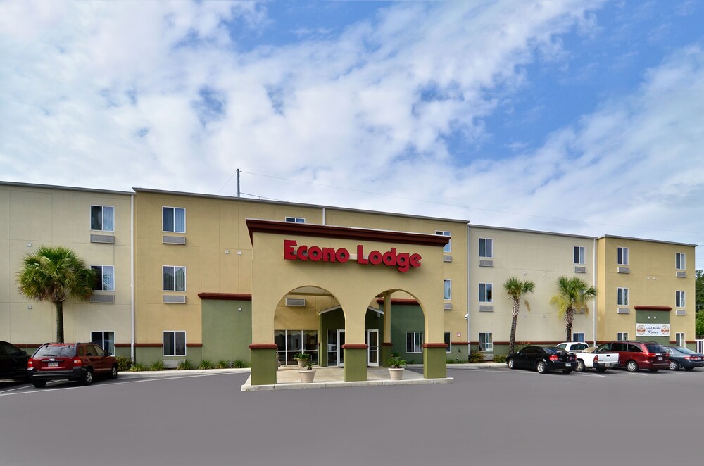 Econo Lodge Valdosta - photo 46