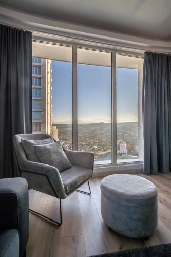 Sunrise Sky Lux Apartment 33rd floor Pool and Fitness Included — 4-Star Luxury Hotel in Skopje, Republic of Macedonia