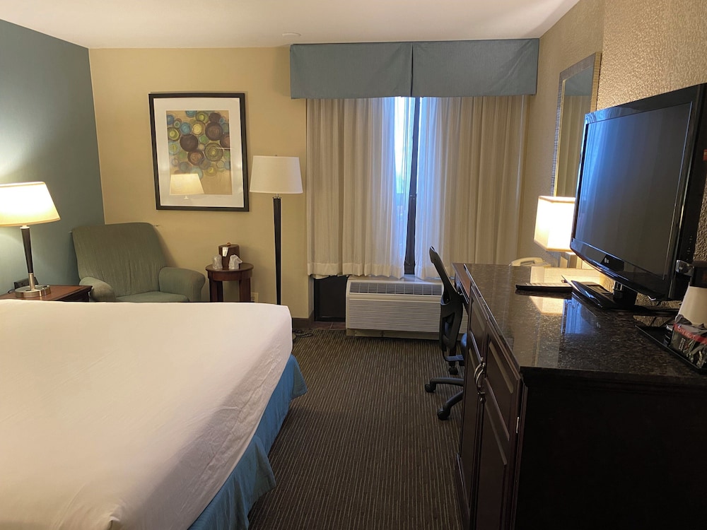 Hotel Indigo Detroit North Troy by IHG - photo 21