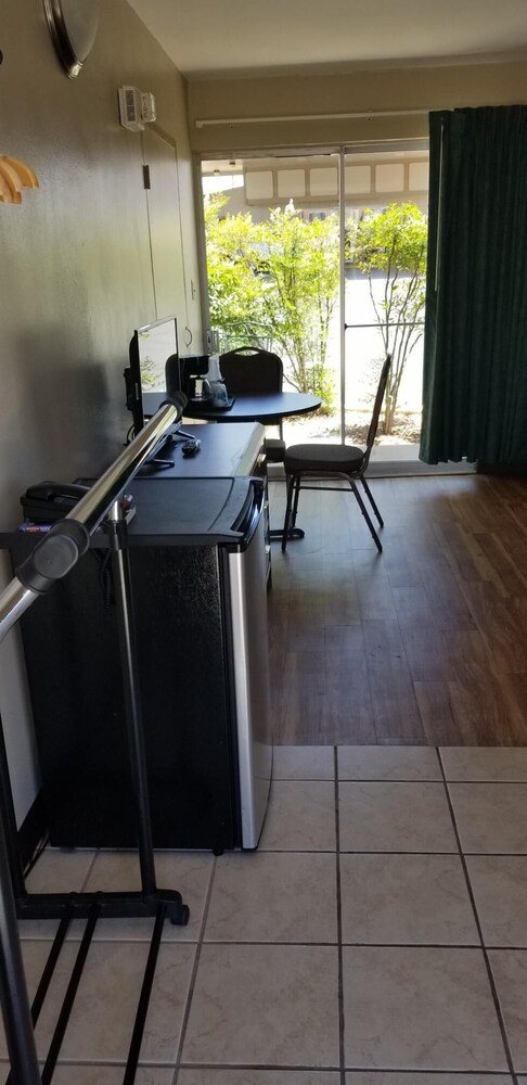 Lake Powell Canyon Inn - photo 12