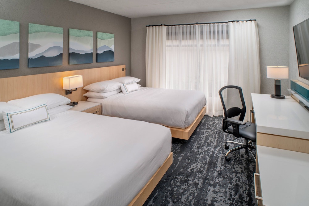 Delta Hotels by Marriott Huntington Downtown - photo 8