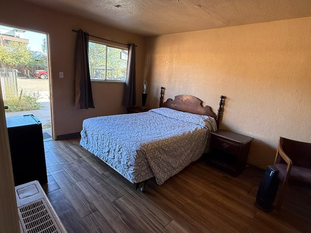 Springs Inn - photo 19