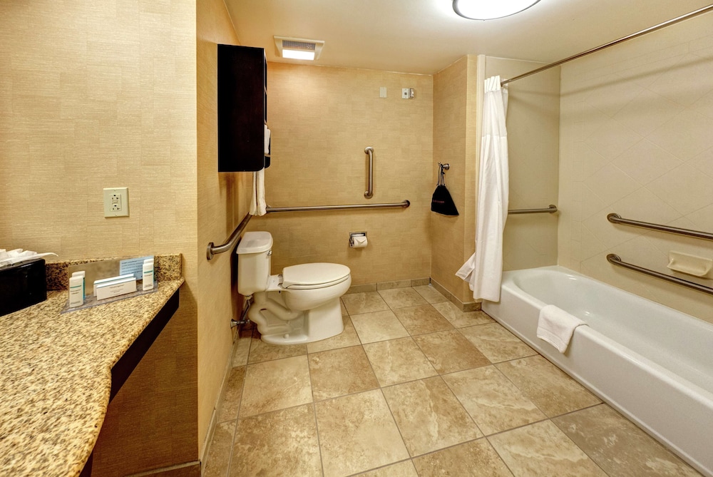 Hampton Inn & Suites Chadds Ford - photo 25