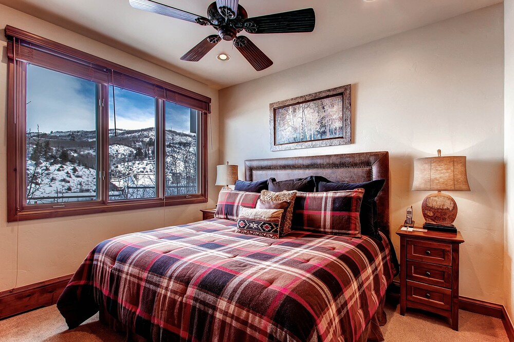 Highlands Slopeside by East West Hospitality - photo 44