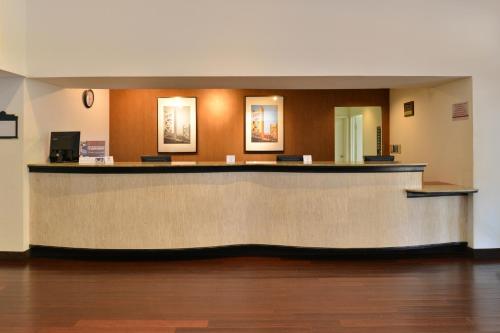 Hawthorn Suites by Wyndham Sacramento - photo 46