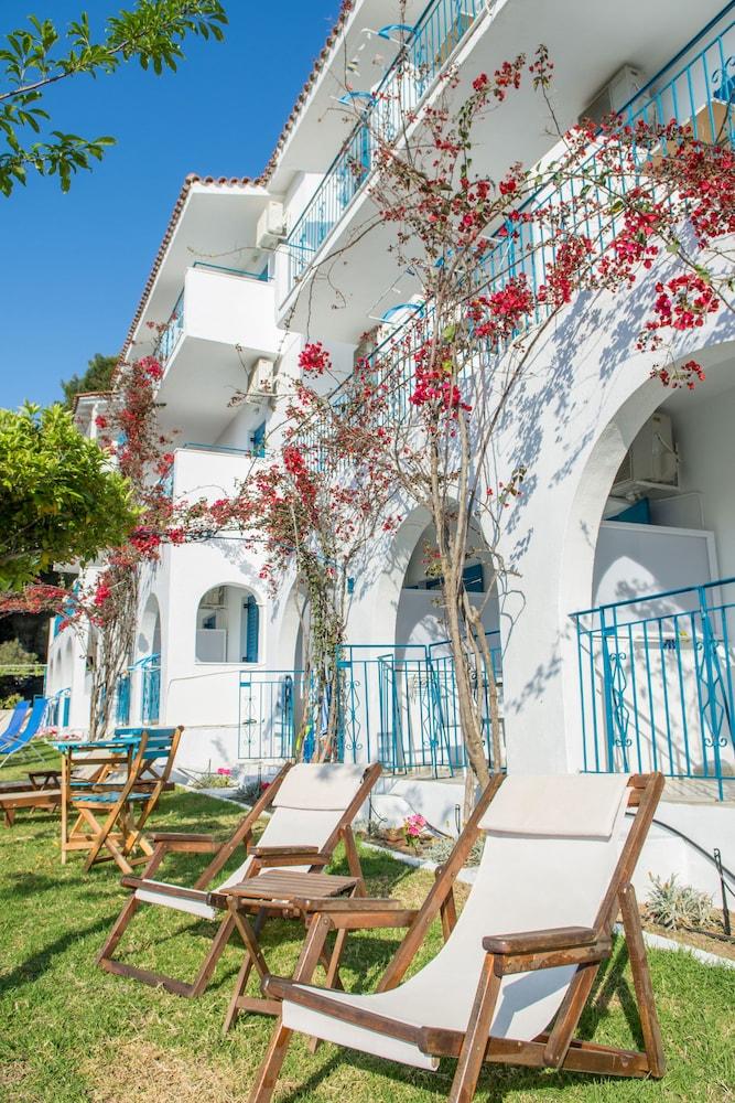 Aelia Studios - carbon neutral hotel in Skiathos