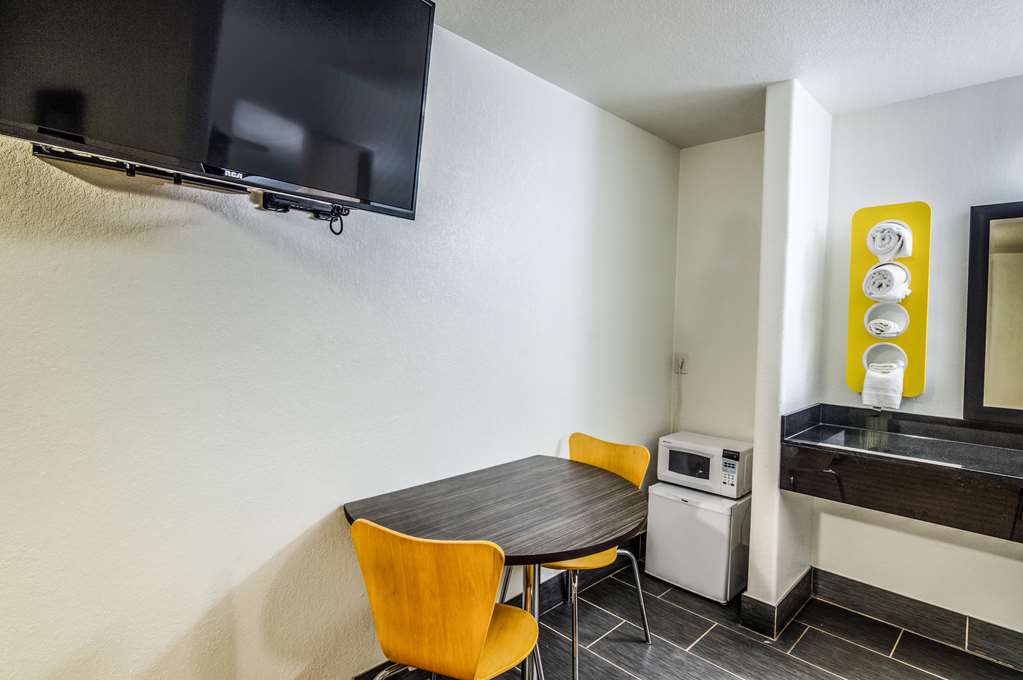 Motel 6 Childress TX - photo 20